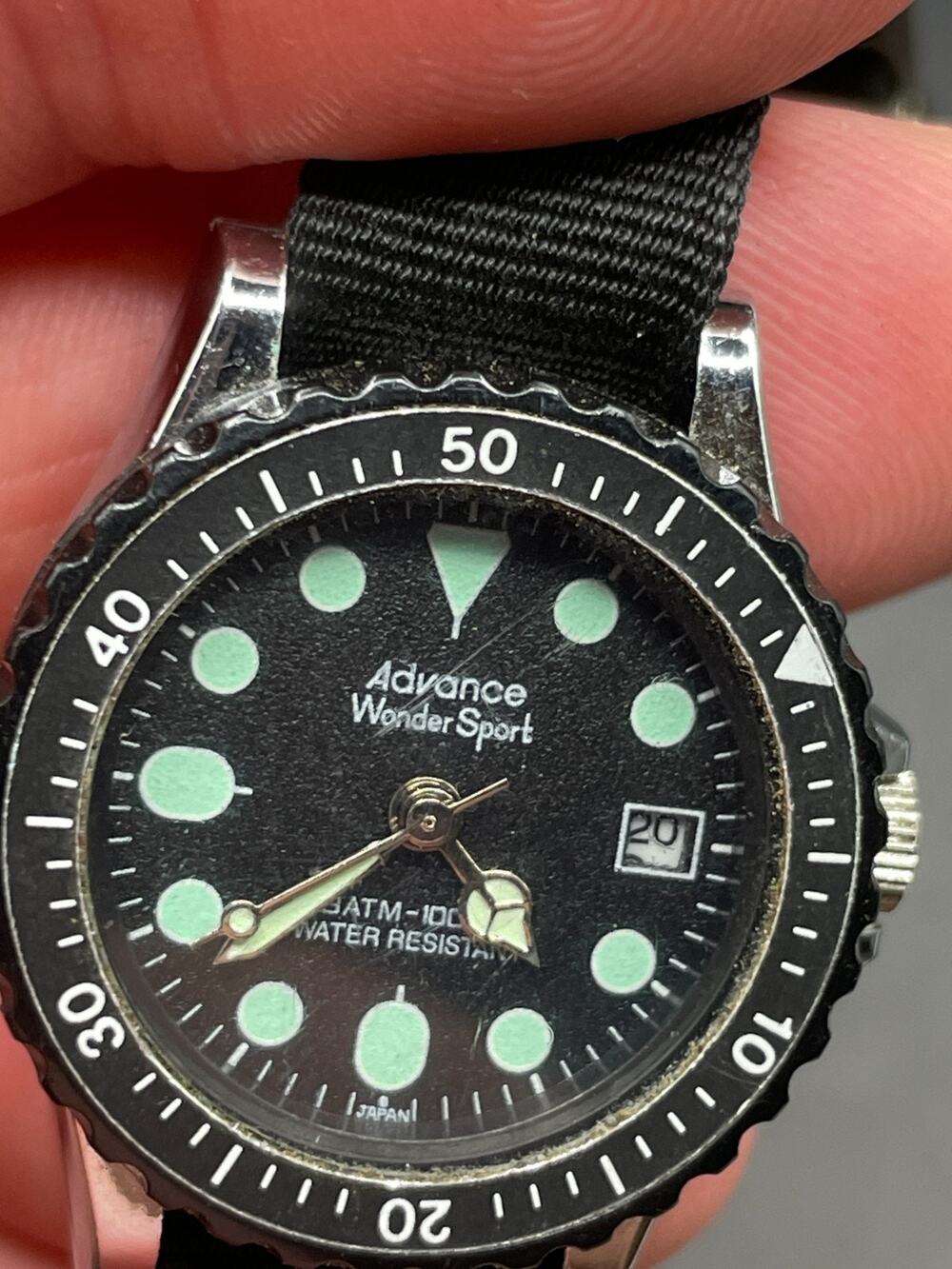 Advance Wonder Sport Analog 3ATM WR Diver's Watch Black Dial Nato Band 25.8mm